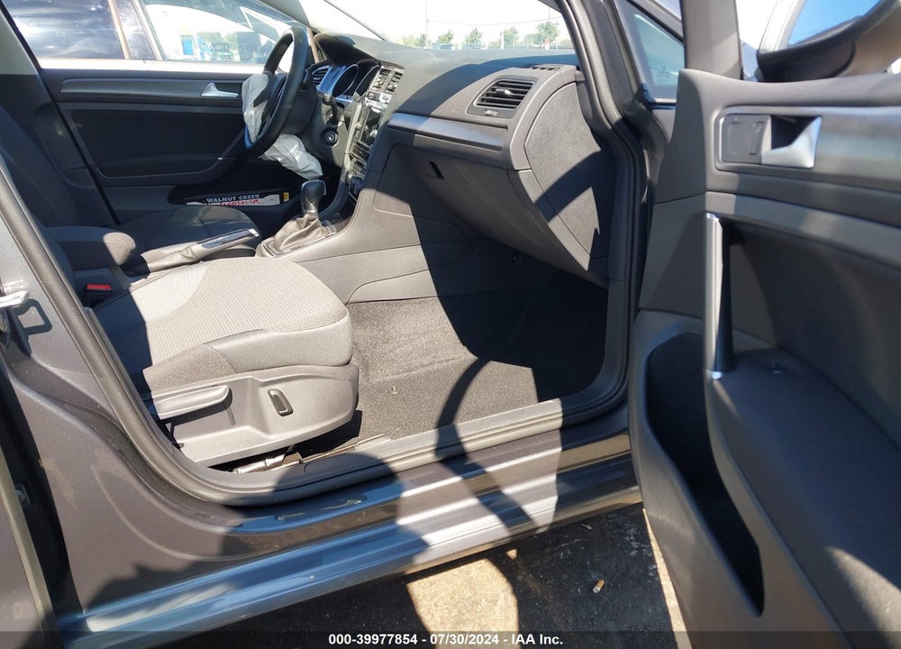 2019 VOLKSWAGEN GOLF SPORTWAGEN 1.8T S VIN: 3VW117AU7KM510967