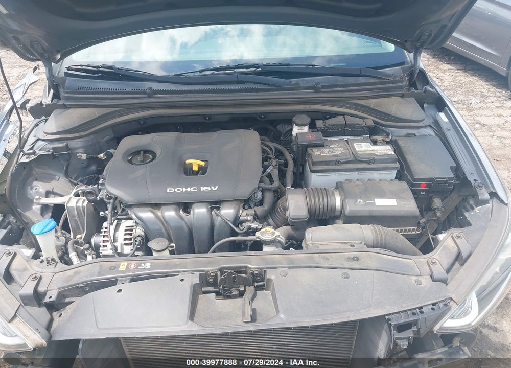 2017 HYUNDAI ELANTRA LIMITED VIN: KMHD84LF1HU282490