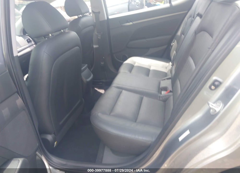 2017 HYUNDAI ELANTRA LIMITED VIN: KMHD84LF1HU282490