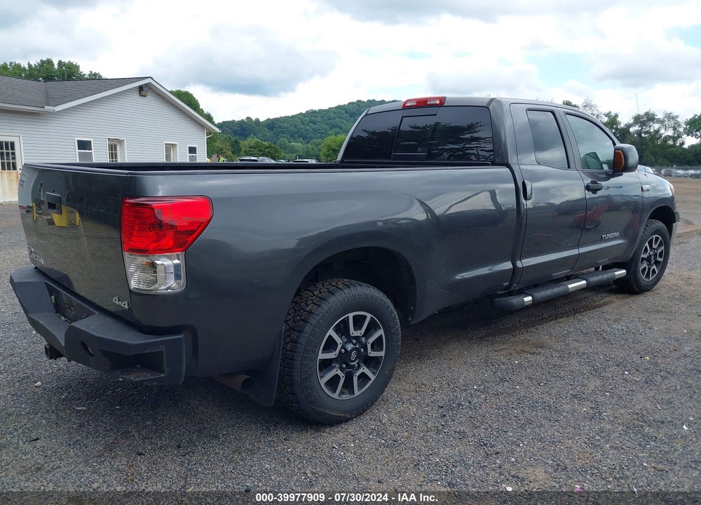 2011 TOYOTA TUNDRA GRADE 5.7L V8 VIN: 5TFCY5F13BX012138