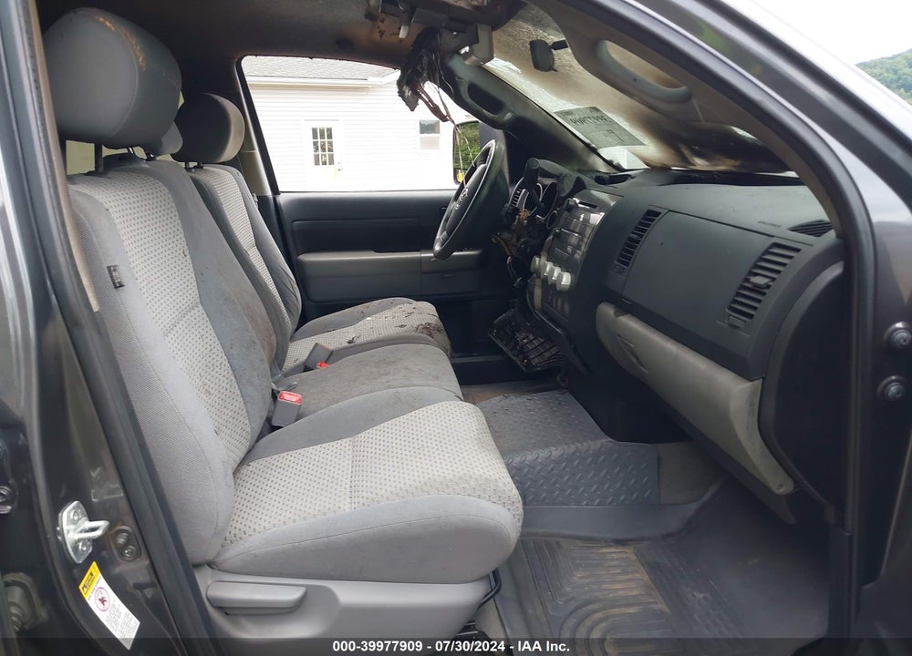 2011 TOYOTA TUNDRA GRADE 5.7L V8 VIN: 5TFCY5F13BX012138