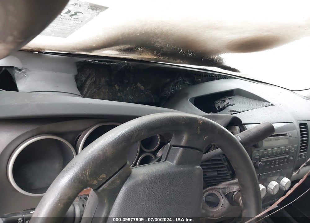 2011 TOYOTA TUNDRA GRADE 5.7L V8 VIN: 5TFCY5F13BX012138