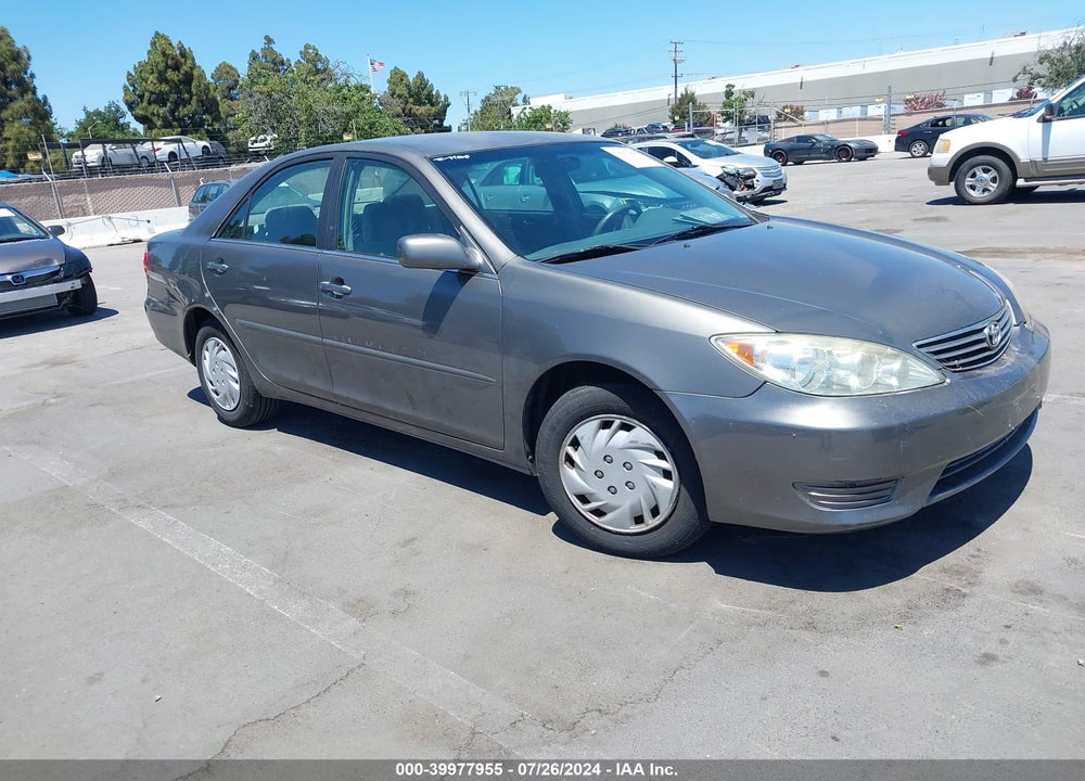 2005 TOYOTA CAMRY LE VIN: 4T1BE32K45U524919