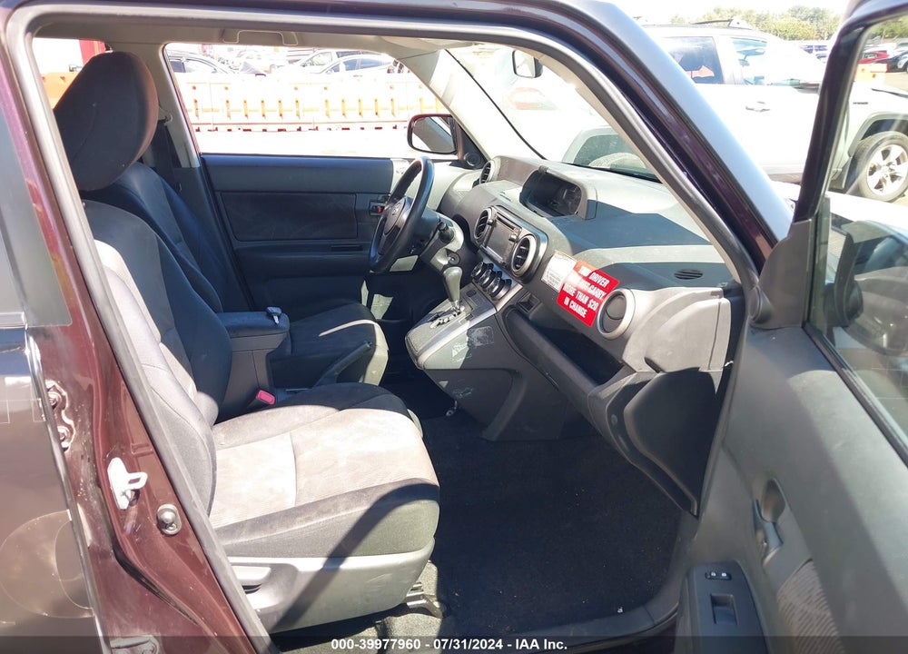 2013 SCION XB VIN: JTLZE4FE4DJ041657