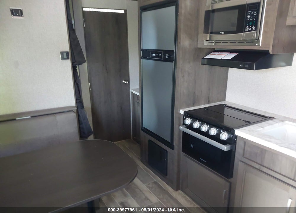 2021 JAYCO JAY FLIGHT VIN: 1UJBJ0BN5M17V3036