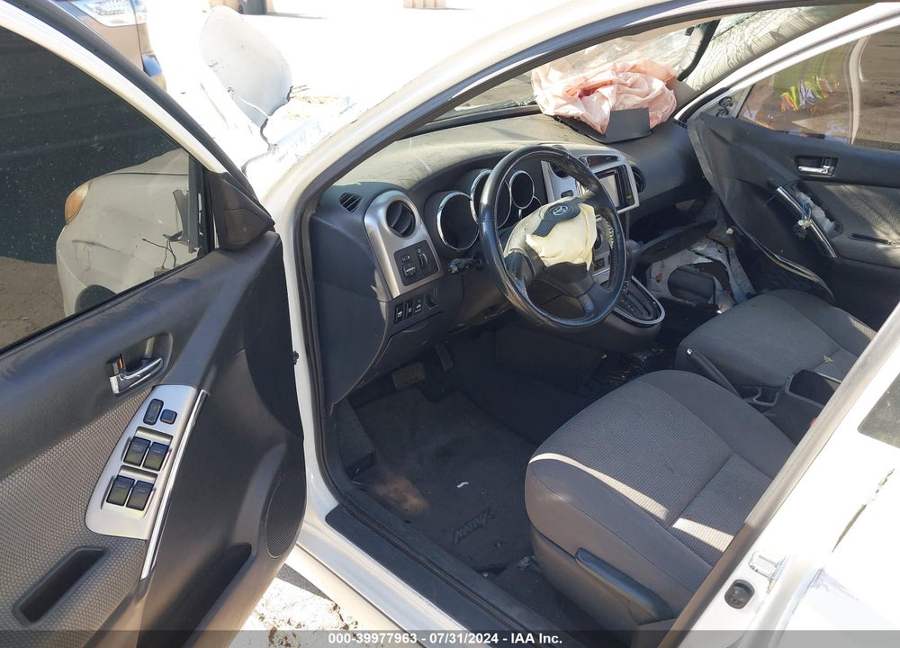 2008 TOYOTA MATRIX/XR VIN: 2T1KR32E28C692692