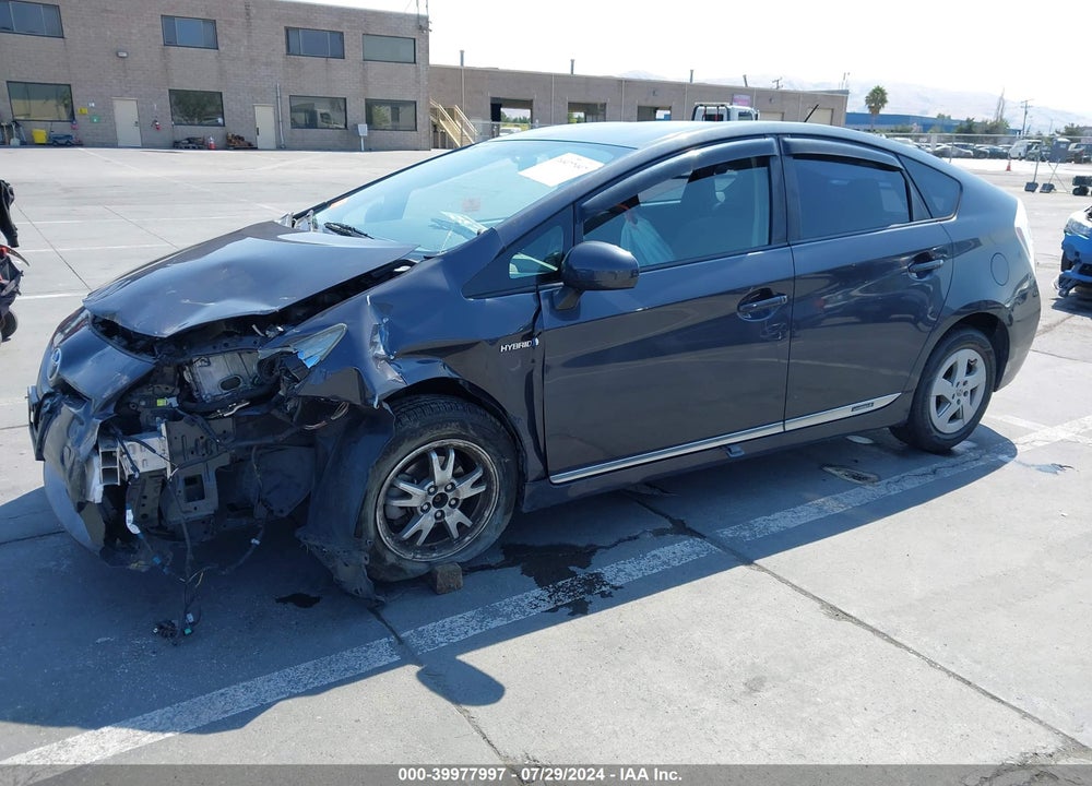 2011 TOYOTA PRIUS TWO VIN: JTDKN3DU4B1427767