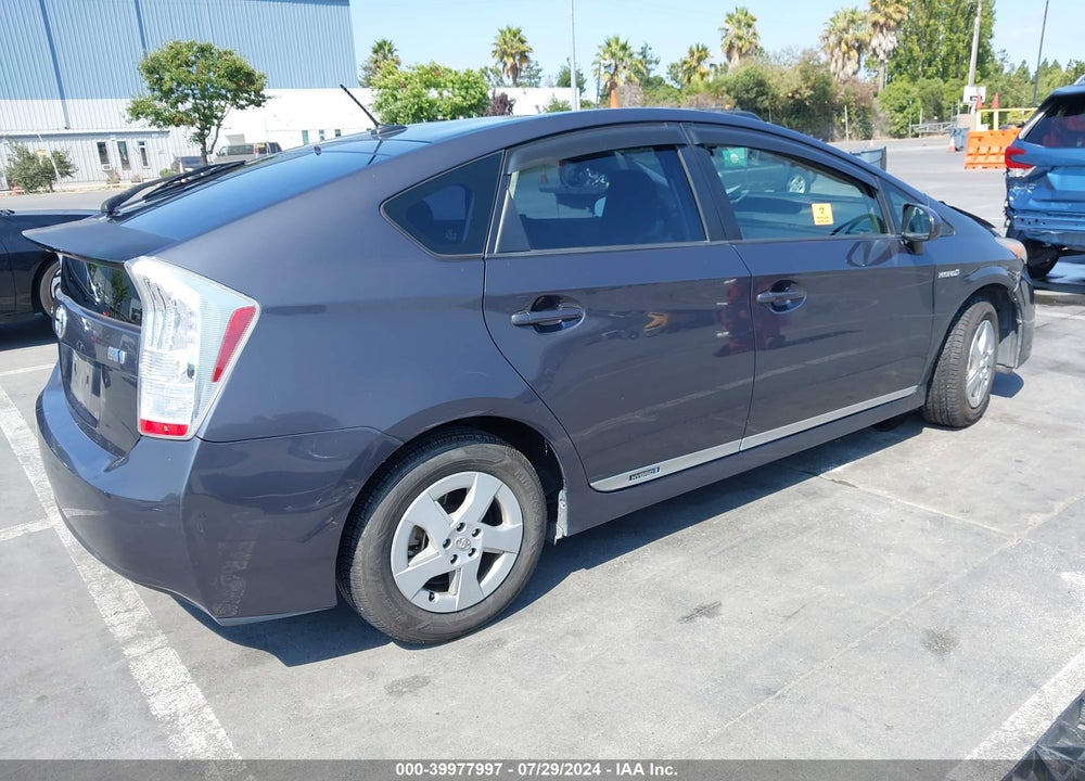 2011 TOYOTA PRIUS TWO VIN: JTDKN3DU4B1427767