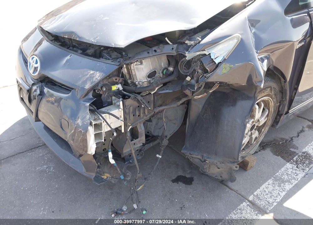 2011 TOYOTA PRIUS TWO VIN: JTDKN3DU4B1427767