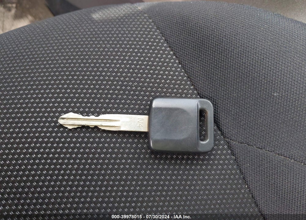 2011 NISSAN JUKE S VIN: JN8AF5MV7BT011024