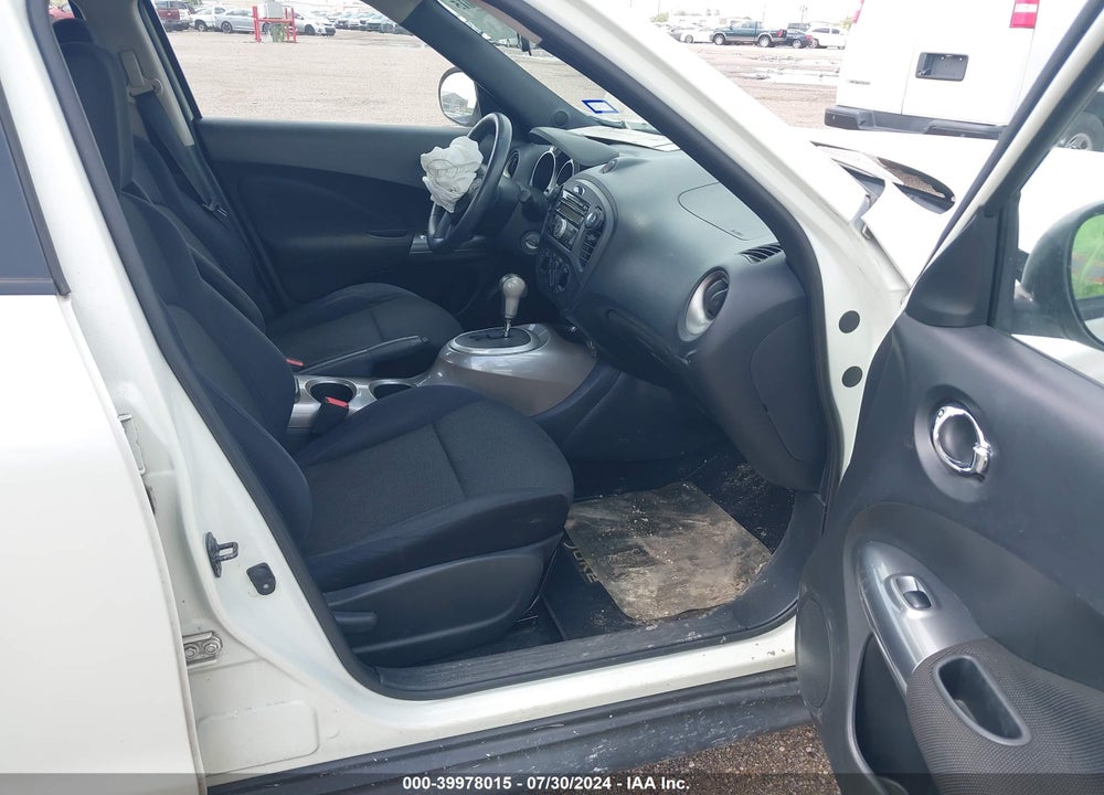 2011 NISSAN JUKE S VIN: JN8AF5MV7BT011024