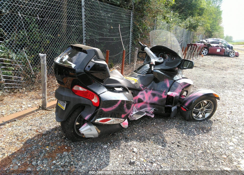 2010 CAN-AM SPYDER ROADSTER RT VIN: 2BXJBLC13AV000738