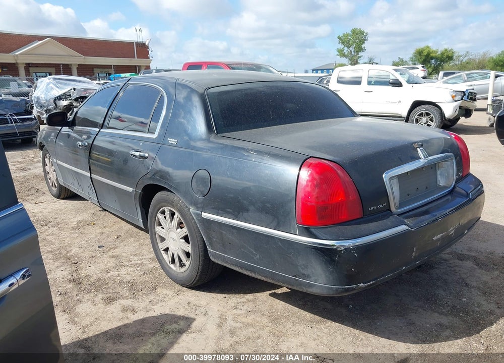 2011 LINCOLN TOWN CAR SIGNATURE LIMITED VIN: 2LNBL8CV1BX751727