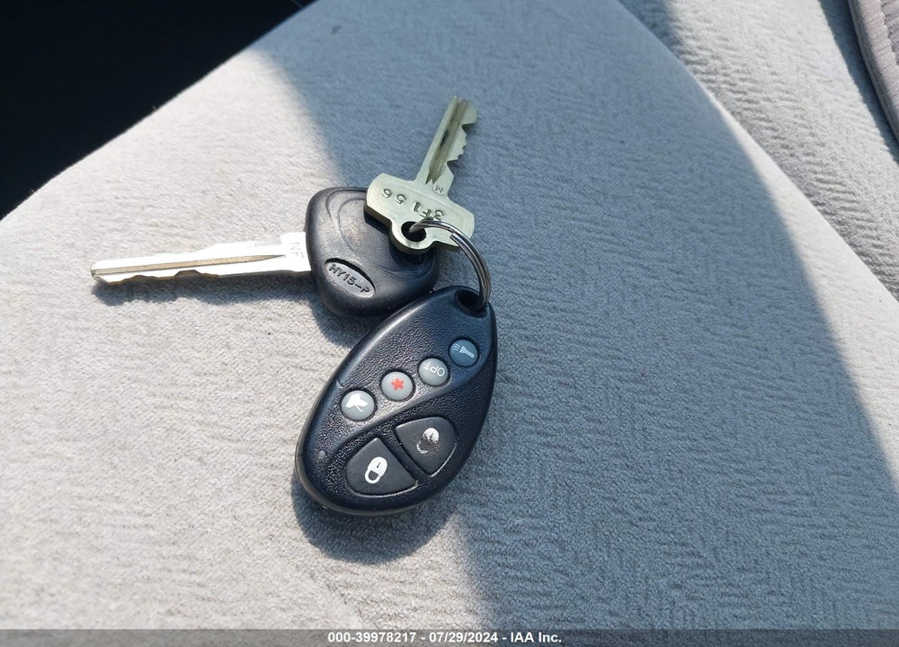 2007 KIA OPTIMA LX VIN: KNAGE123175156121