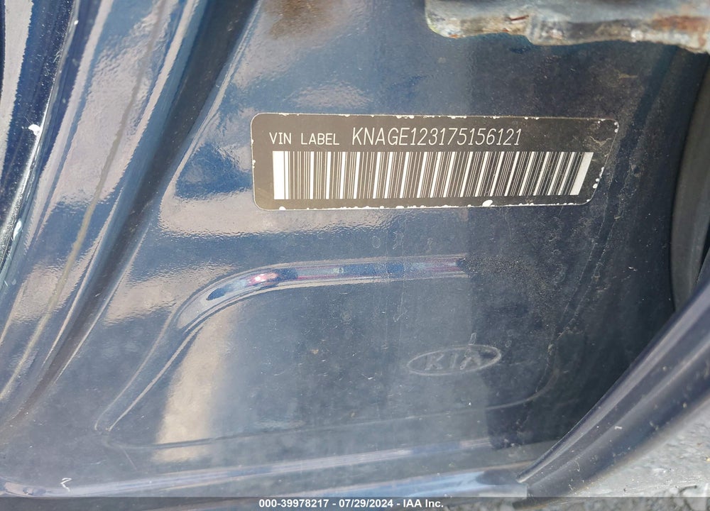 2007 KIA OPTIMA LX VIN: KNAGE123175156121