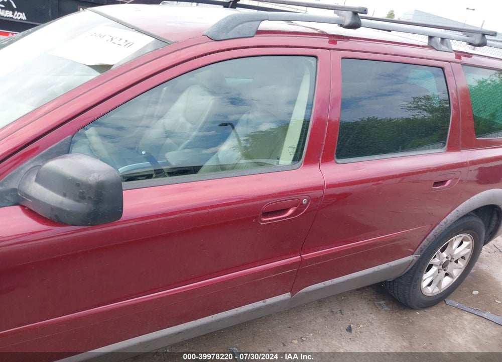 2004 VOLVO XC70 2.5T VIN: YV1SZ59H141149855