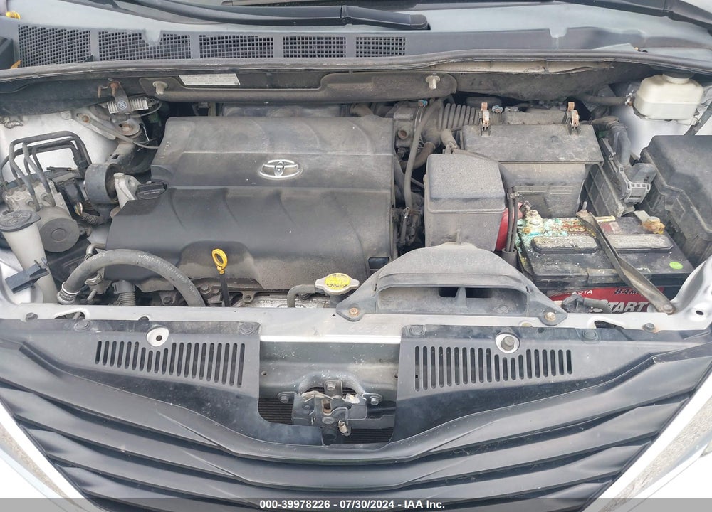 2011 TOYOTA SIENNA LE V6 VIN: 5TDKK3DC1BS161207
