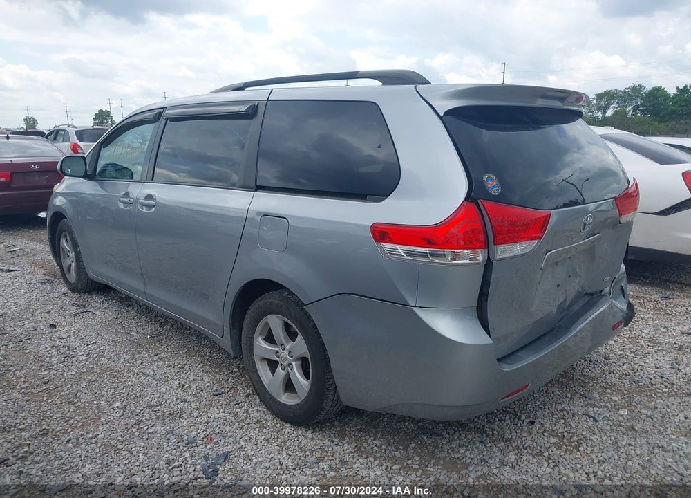 2011 TOYOTA SIENNA LE V6 VIN: 5TDKK3DC1BS161207
