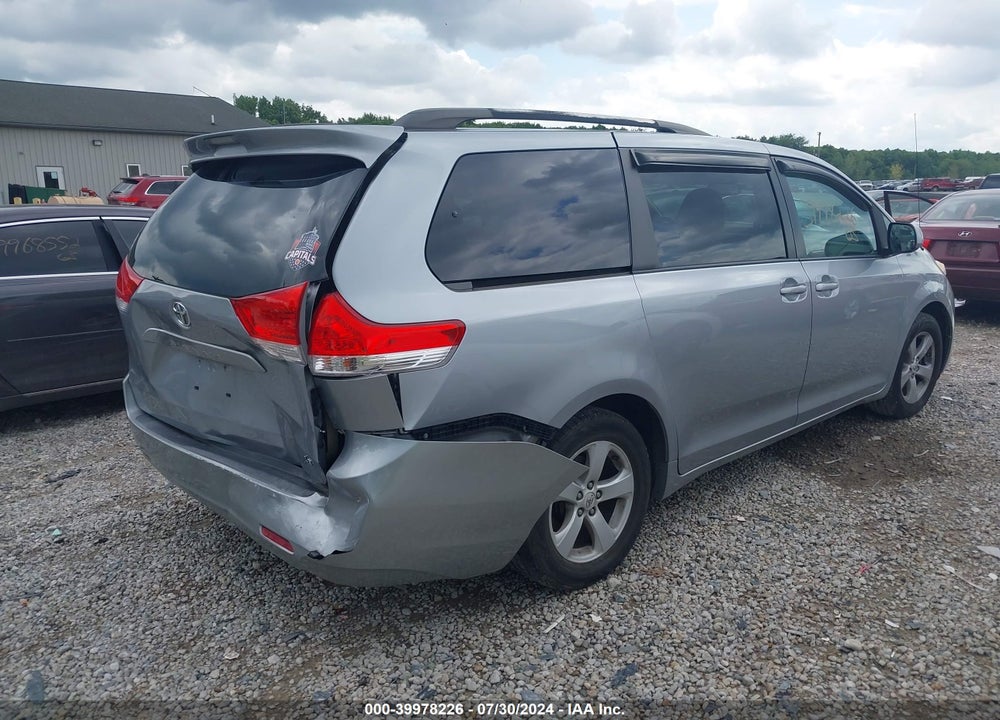 2011 TOYOTA SIENNA LE V6 VIN: 5TDKK3DC1BS161207