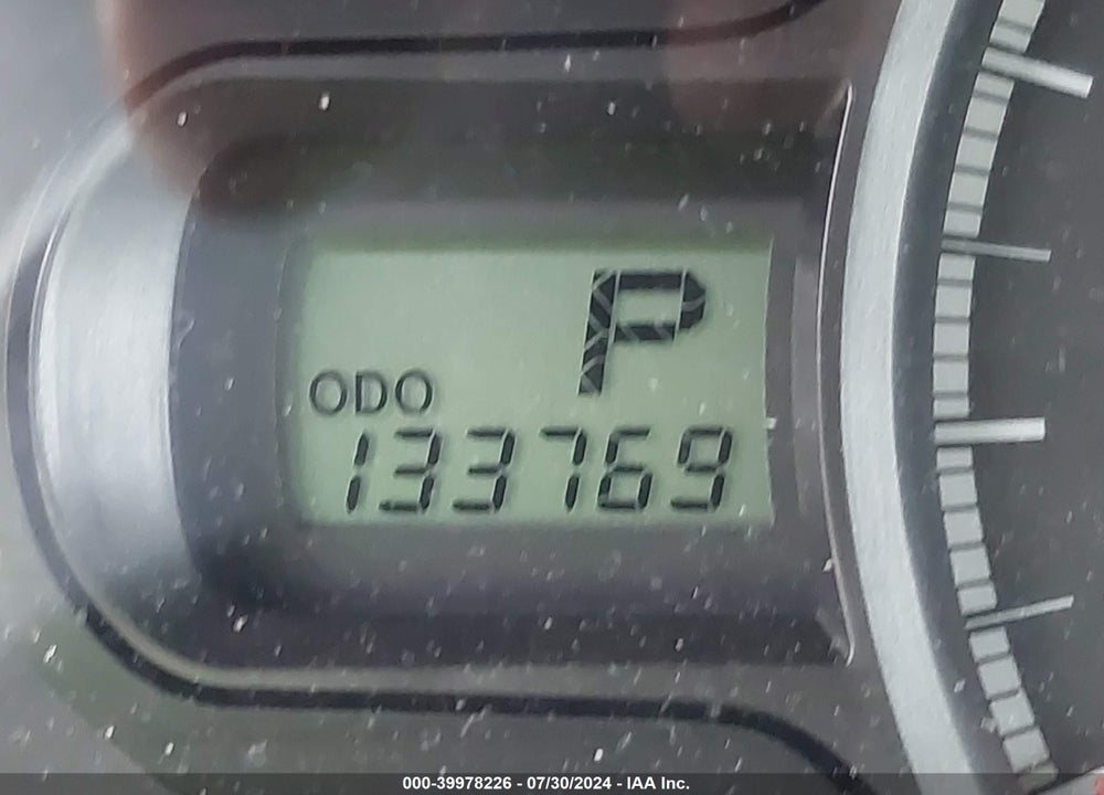 2011 TOYOTA SIENNA LE V6 VIN: 5TDKK3DC1BS161207