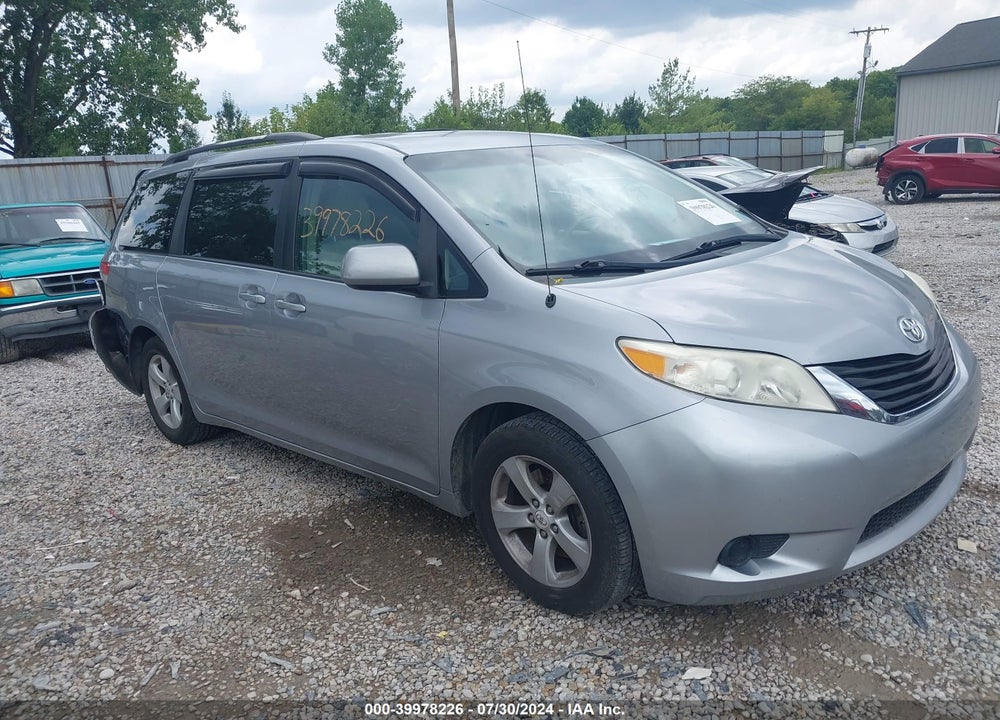 2011 TOYOTA SIENNA LE V6 VIN: 5TDKK3DC1BS161207