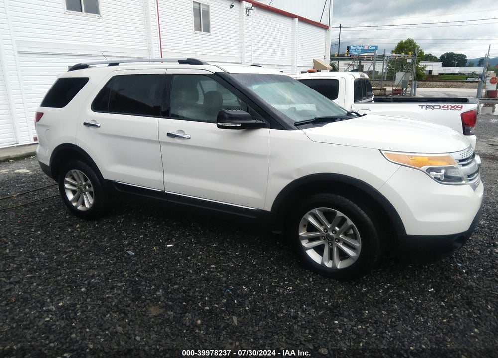 2011 FORD EXPLORER XLT VIN: 1FMHK8D86BGA12591