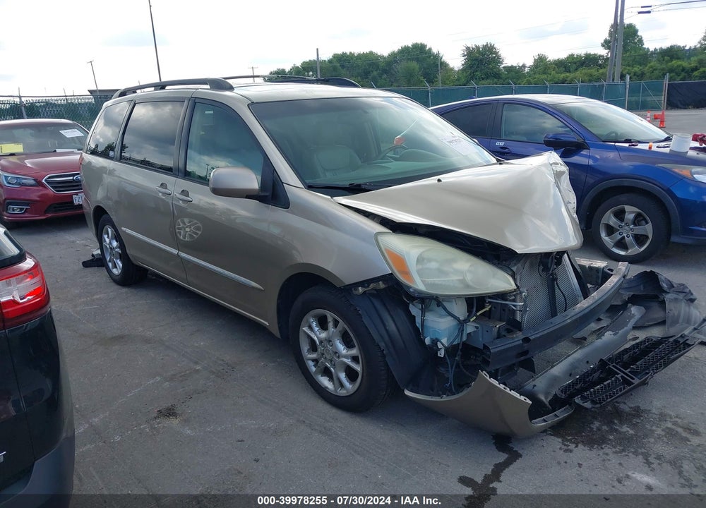 2004 TOYOTA SIENNA VIN: 5TDZA22C94S135455