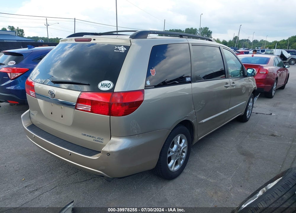 2004 TOYOTA SIENNA VIN: 5TDZA22C94S135455