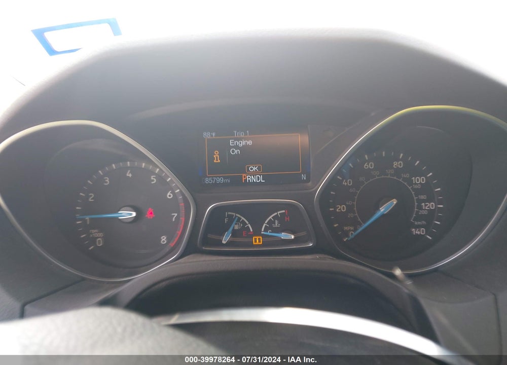 2018 FORD FOCUS SE VIN: 1FADP3K26JL240107