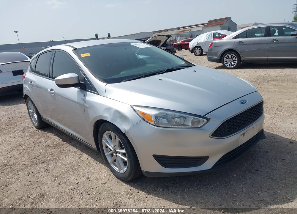 2018 FORD FOCUS SE VIN: 1FADP3K26JL240107