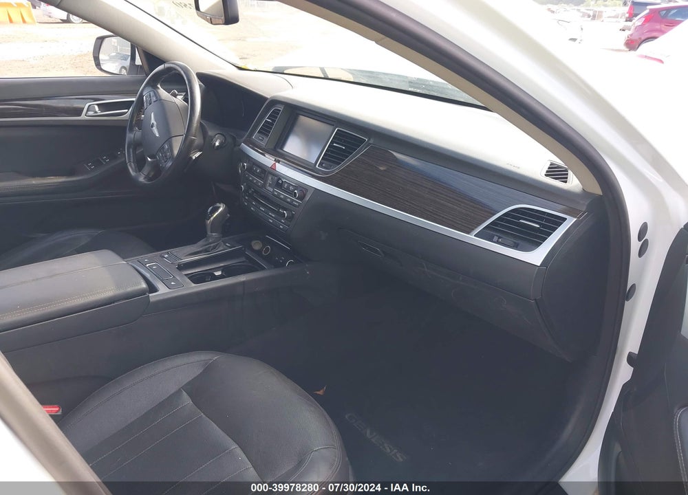 2016 HYUNDAI GENESIS 3.8 VIN: KMHGN4JE6GU141641