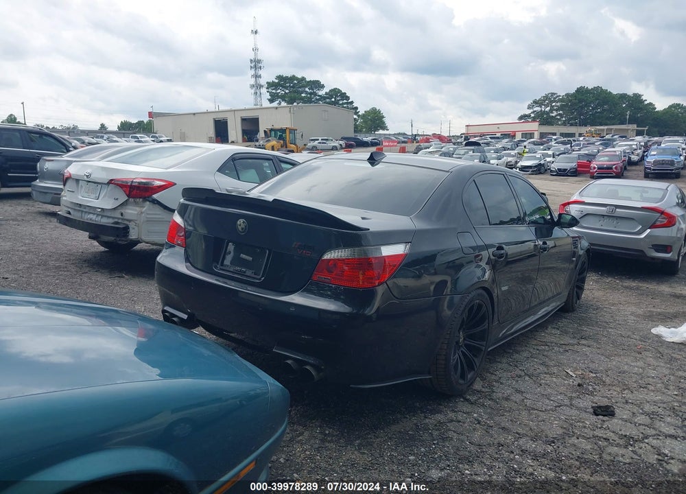 2006 BMW M5 VIN: WBSNB93536B583360