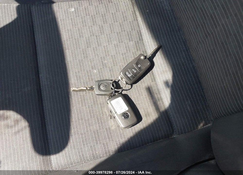 2013 VOLKSWAGEN TIGUAN S VIN: WVGBV3AX6DW584782