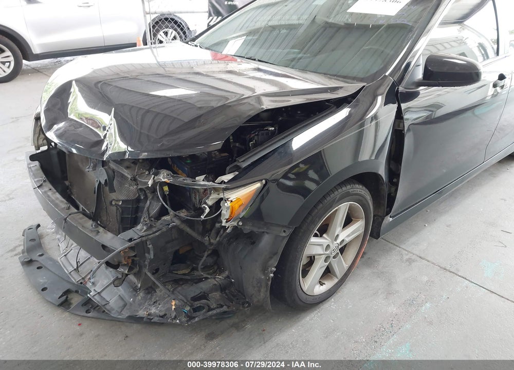 2013 TOYOTA CAMRY SE VIN: 4T1BF1FK3DU261865