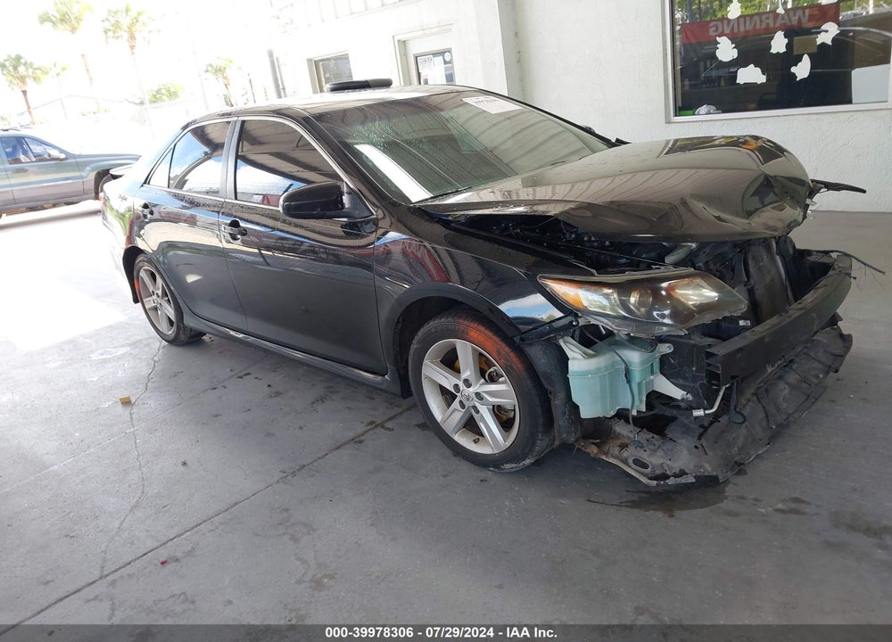 2013 TOYOTA CAMRY SE VIN: 4T1BF1FK3DU261865