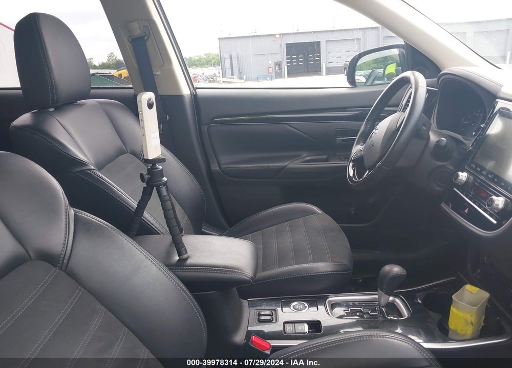 2020 MITSUBISHI OUTLANDER ES 2.4 S-AWC/LE 2.4 S-AWC/SE 2.4 S-AWC/SEL 2.4 S-AWC/SP 2.4 S-AWC VIN: JA4AZ3A36LZ021580