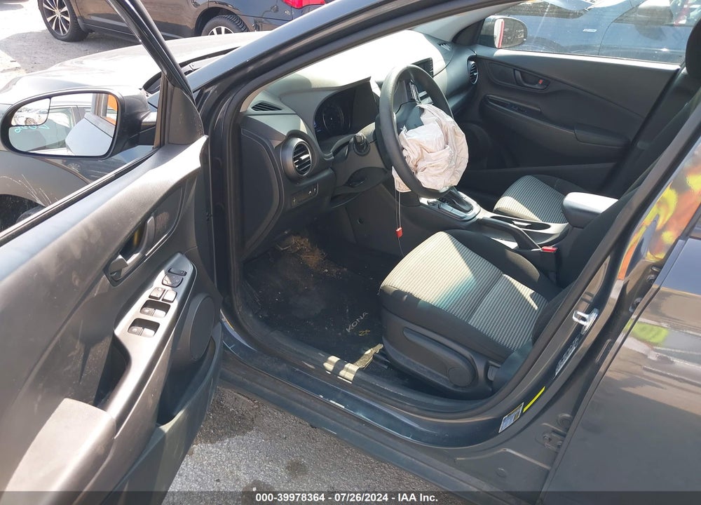 2020 HYUNDAI KONA SE VIN: KM8K12AA4LU496132
