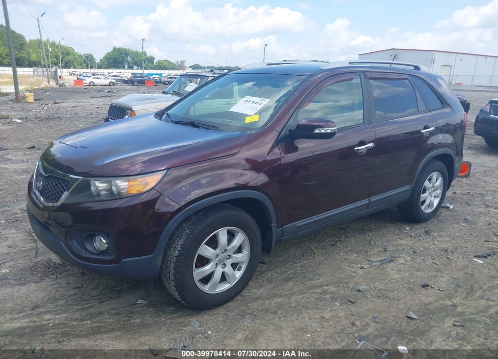 2013 KIA SORENTO LX VIN: 5XYKT3A64DG382361