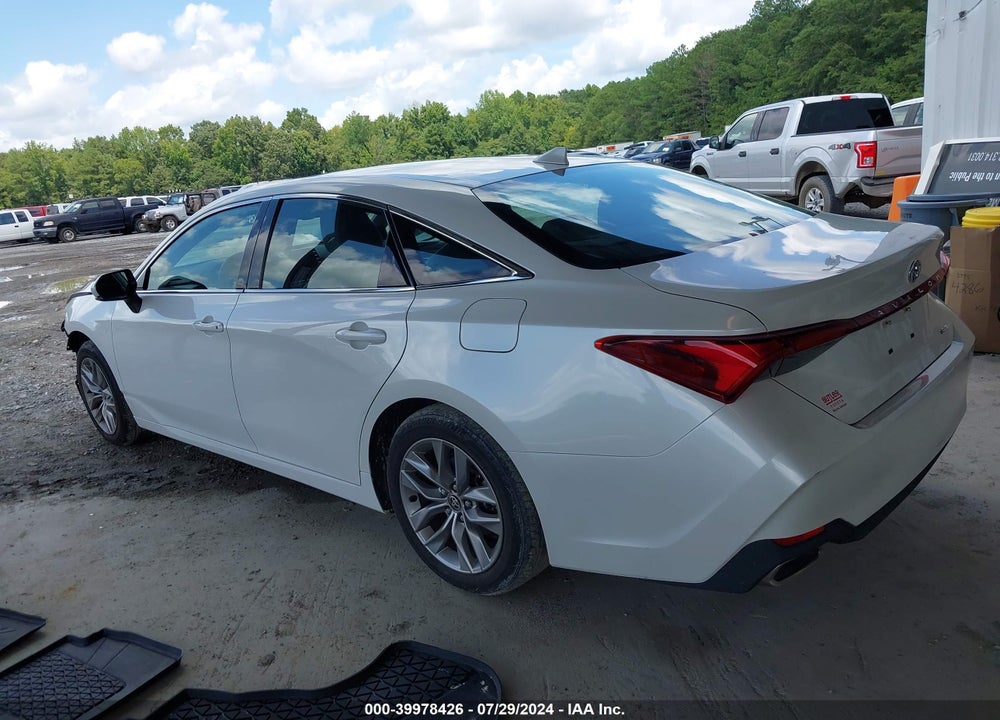 2022 TOYOTA AVALON XLE VIN: 4T1AZ1FB2NU071236