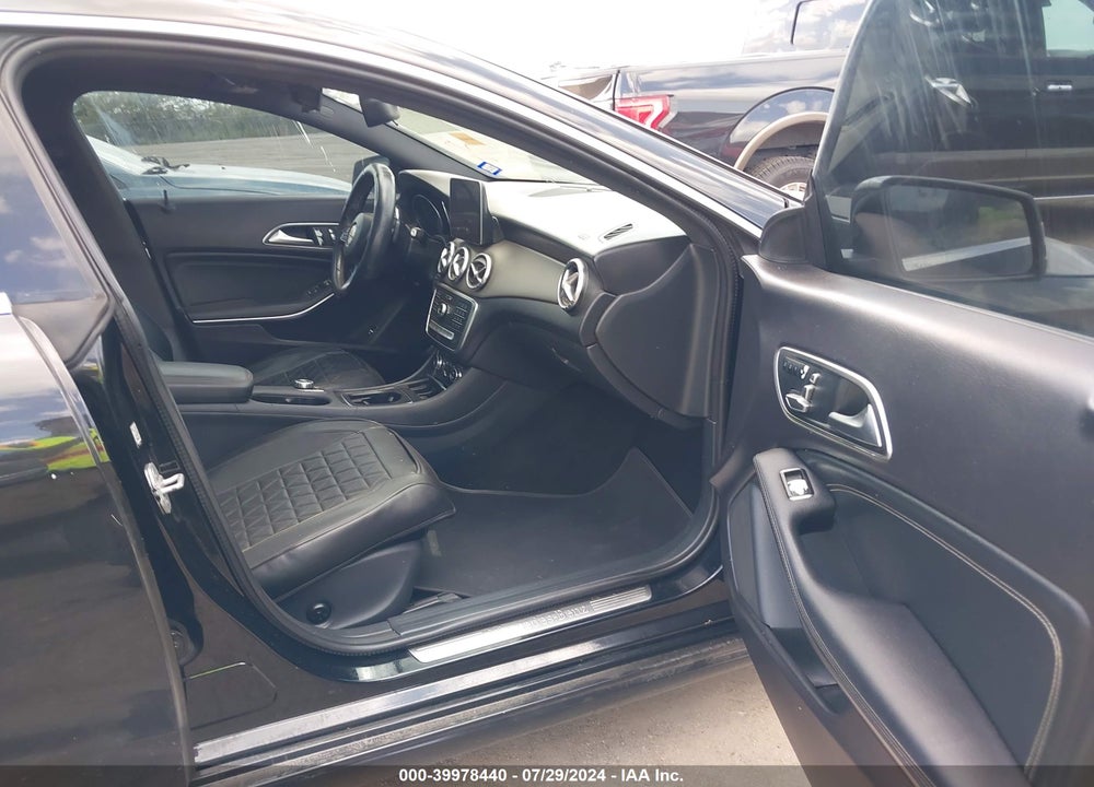 2018 MERCEDES-BENZ CLA 250 VIN: WDDSJ4EB5JN573770