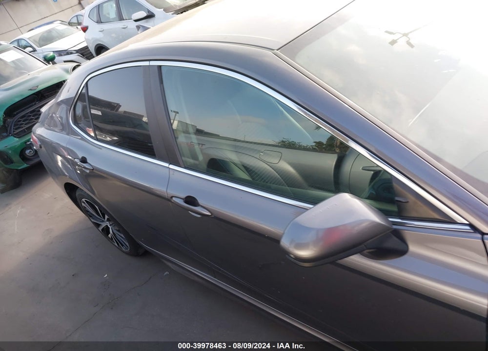 2019 TOYOTA CAMRY SE VIN: 4T1B11HK2KU206140