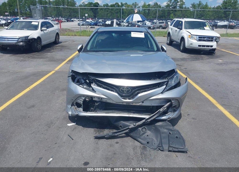 2018 TOYOTA CAMRY LE VIN: 4T1B11HK5JU645606