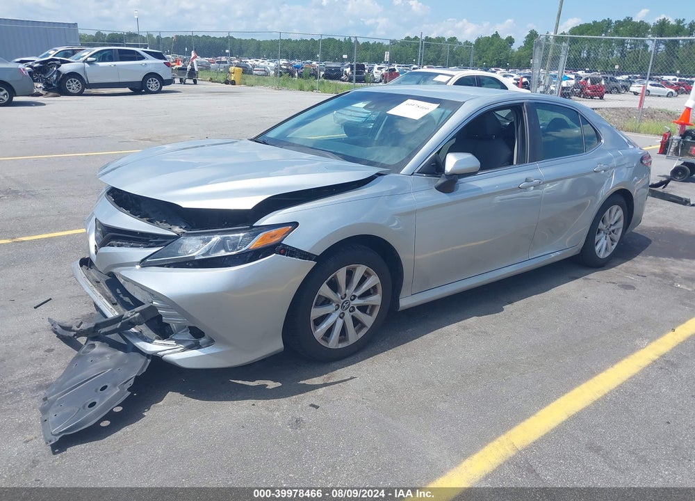 2018 TOYOTA CAMRY LE VIN: 4T1B11HK5JU645606