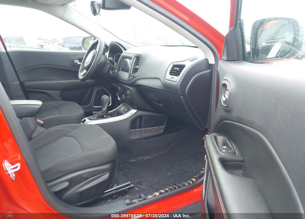 2018 JEEP COMPASS SPORT FWD VIN: 3C4NJCAB9JT123000