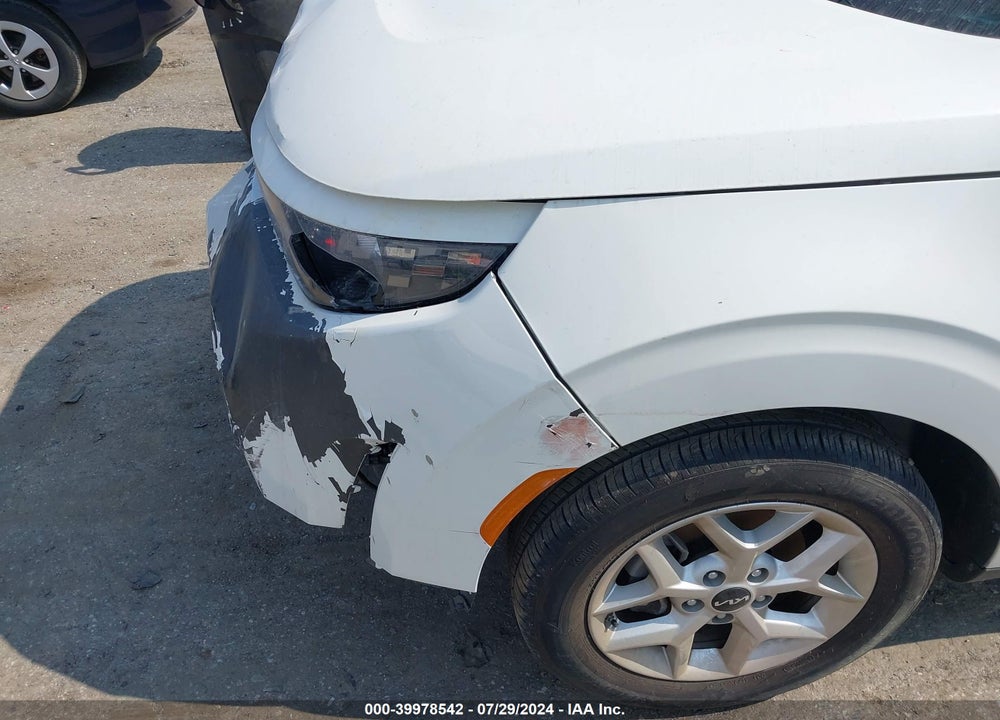 2023 KIA SOUL VIN: KNDJ23AU1P7869290