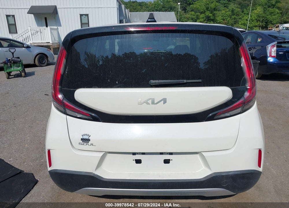 2023 KIA SOUL VIN: KNDJ23AU1P7869290