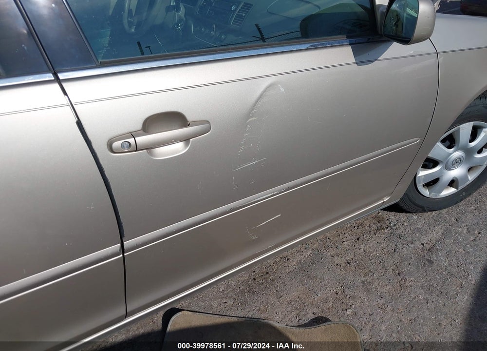 2002 TOYOTA CAMRY LE VIN: 4T1BE32K52U585482