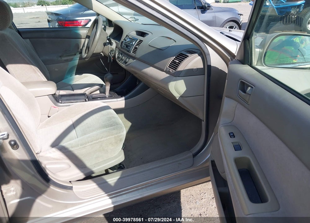 2002 TOYOTA CAMRY LE VIN: 4T1BE32K52U585482