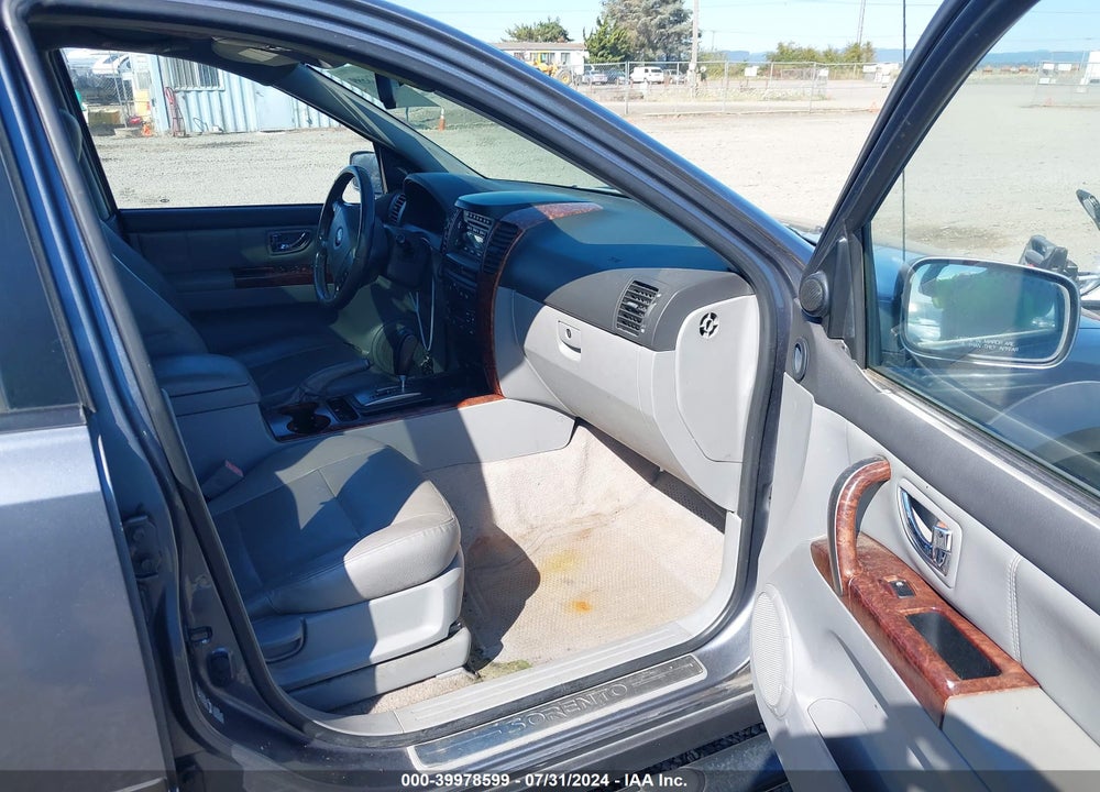 2005 KIA SORENTO EX/LX VIN: KNDJC733155347051