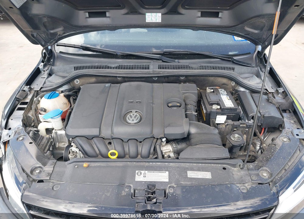 2013 VOLKSWAGEN JETTA 2.5L SEL VIN: 3VWLX7AJ7DM258668